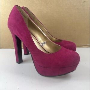 Women’s Mossimo  Faux Suede Platform Pumps Round Toe Heel Size 6 Pink (flaw)